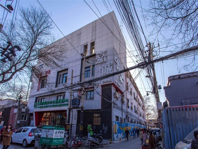 宁波塑料明装配电箱